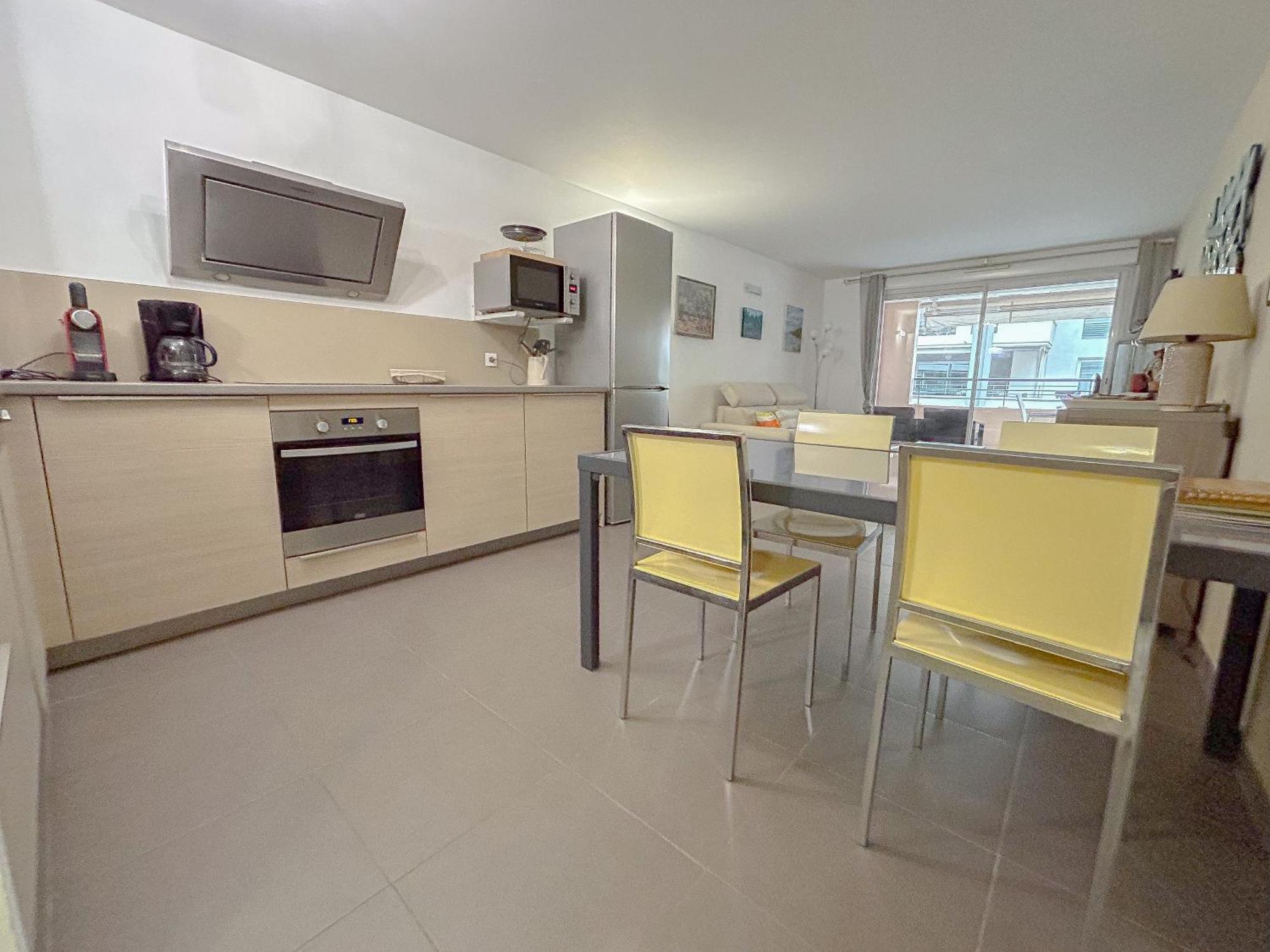 Appartement Centrale A 100 M Des Plages Rue De Provence แซ็งต์-ราฟาเอล ภายนอก รูปภาพ